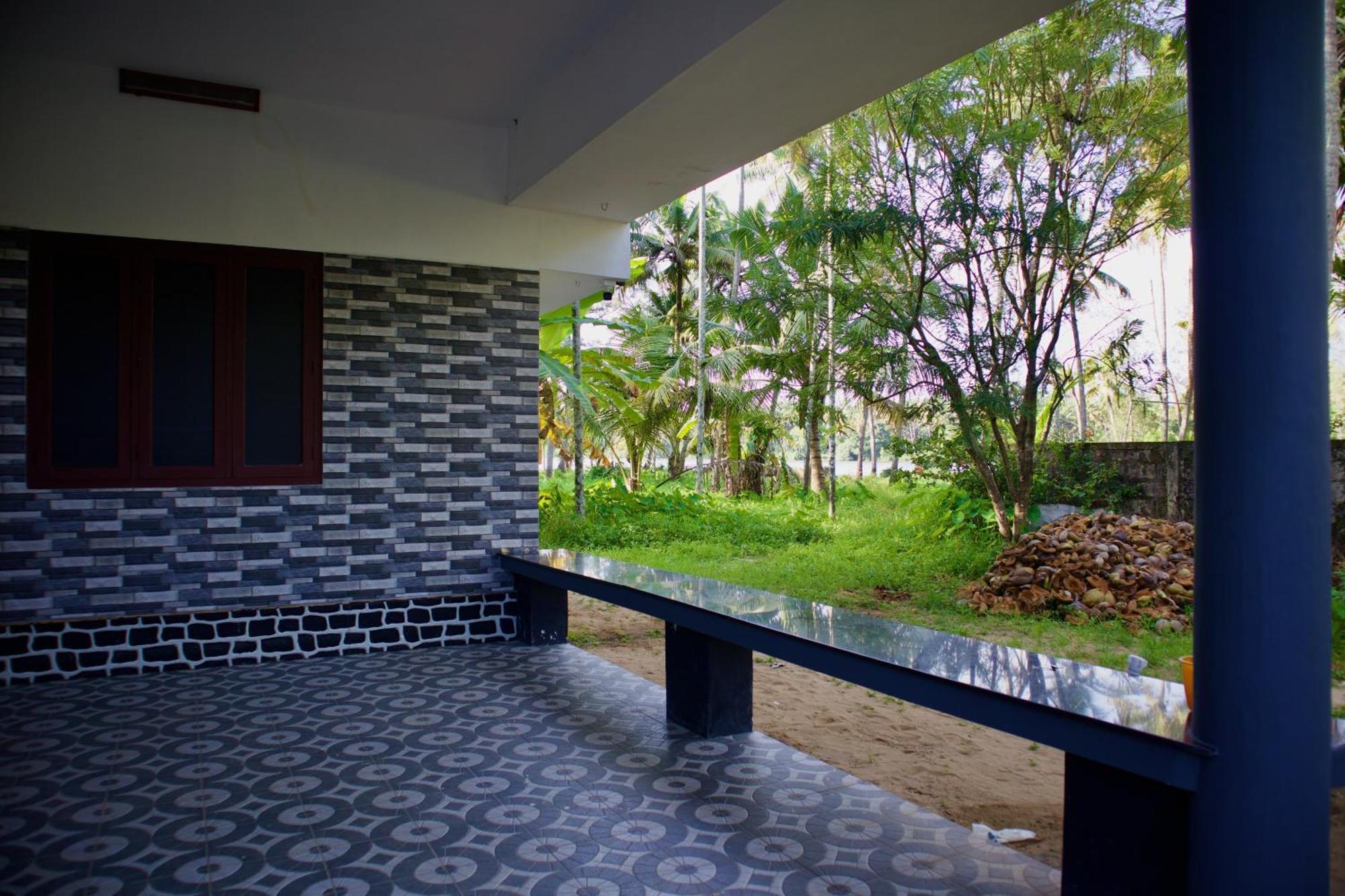 Ambili Riverfront Villa With Party Hall Irimbranallur Ngoại thất bức ảnh